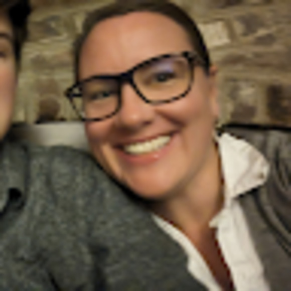 Meet your Posher, Michelle - Picture 1 of 1